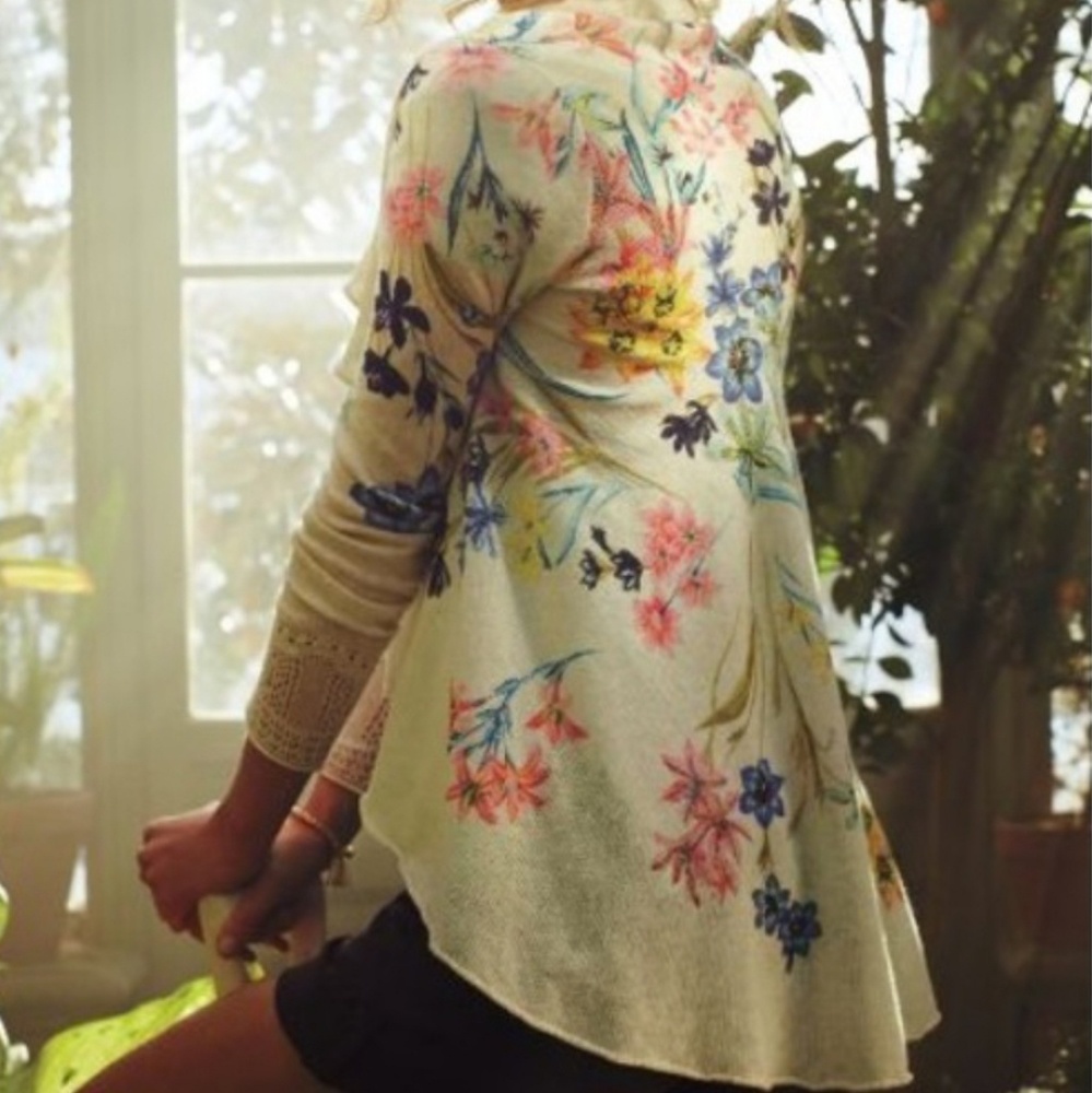 Anthropologie Knitted & Knotted Fleur de Champs